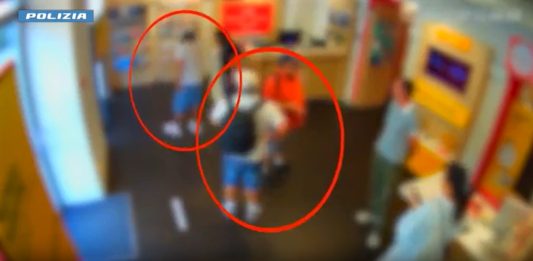 Milano, derubano due donne e tentano un prelievo bancomat: tre arresti