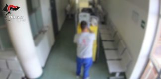 Napoli, ruba un condizionatore all’Istituto tumori: denunciato / Video