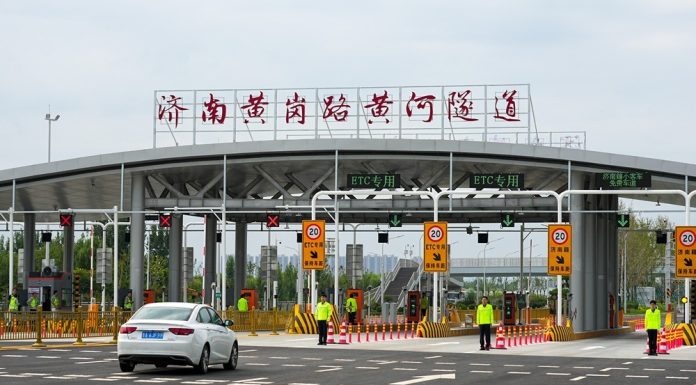Cina: Jinan, aperto al traffico nuovo tunnel sotto il fiume Giallo (1)