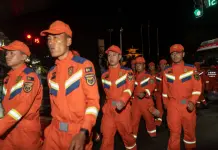 Cina: soccorritori diretti a Gyirong dopo la colata di fango (1)