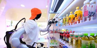 Cina: a Hefei aprono negozi con robot umanoidi come assistenti (2)