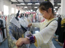 Cina: a Caoxian l’industria degli hanfu vale 13 miliardi di yuan (1)