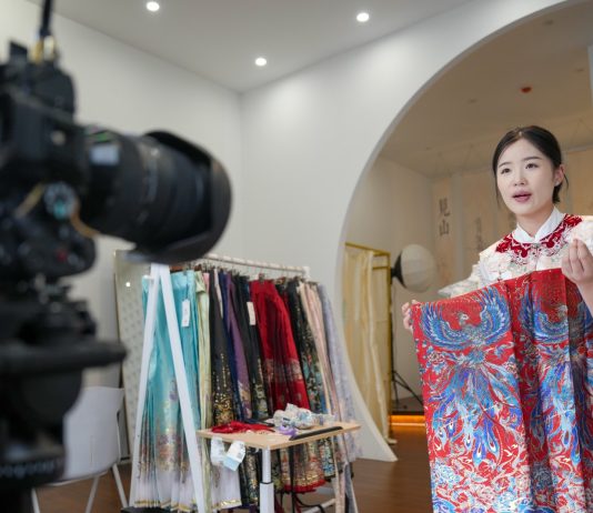 Cina: a Caoxian l’industria degli hanfu vale 13 miliardi di yuan (3)