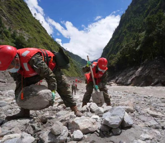 Cina: cinque morti e 558 dispersi per la colata di fango nello Xizang (2)