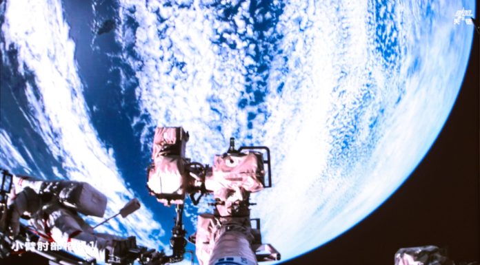 Cina: astronauti Shenzhou-23 completano prima serie di attività extraveicolari