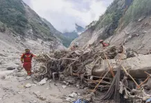 Cina: proseguono i soccorsi dopo la colata di fango a Gyirong nello Xizang (1)
