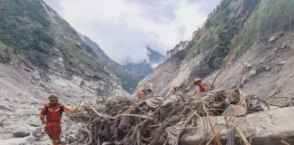 Cina: proseguono i soccorsi dopo la colata di fango a Gyirong nello Xizang (1)