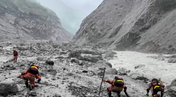 Cina: proseguono i soccorsi dopo la colata di fango a Gyirong nello Xizang (3)