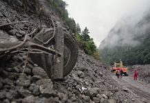 Cina: proseguono i soccorsi dopo la colata di fango a Gyirong nello Xizang (5)