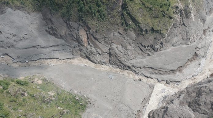 Cina: esperti, colata di fango mortale nello Xizang causata da una valanga di ghiaccio e roccia in Nepal