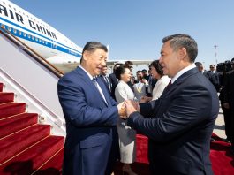 Xi arrivato a Bishkek per il vertice SCO e la visita di Stato in Kirghizistan