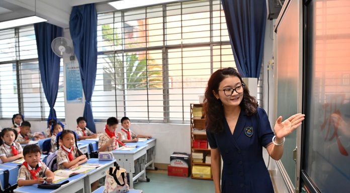 Cina: in alcune zone del Paese è iniziato il nuovo semestre scolastico (2)