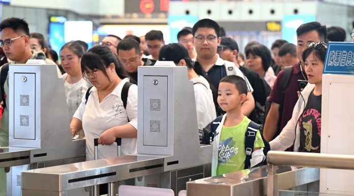 Cina: concluso il periodo di picco dei viaggi estivi (2)