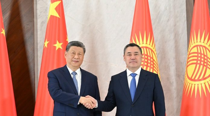 Kirghizistan: Xi Jinping tiene colloqui con il presidente Japarov a Bishkek