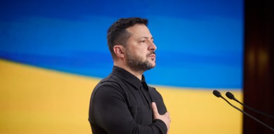 Ucraina, Zelensky “Piano di pace con Usa e Unione Europea, prevede tregua, zona franca e ritiro delle truppe”