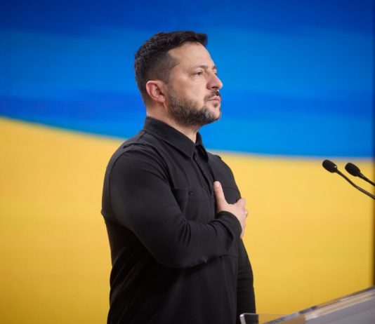 Ucraina, Zelensky “Piano di pace con Usa e Unione Europea, prevede tregua, zona franca e ritiro delle truppe”