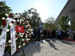 Otto anni fa il crollo del Ponte Morandi, i parenti delle vittime “Oggi serviva presenza forte del Governo”. Meloni “Rinnovare impegno su sicurezza”