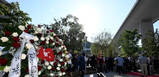 Otto anni fa il crollo del Ponte Morandi, i parenti delle vittime “Oggi serviva presenza forte del Governo”. Meloni “Rinnovare impegno su sicurezza”