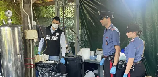 Scoperta una raffineria di cocaina a Latina, 5 arresti e sequestrati oltre 28 kg di droga / Video