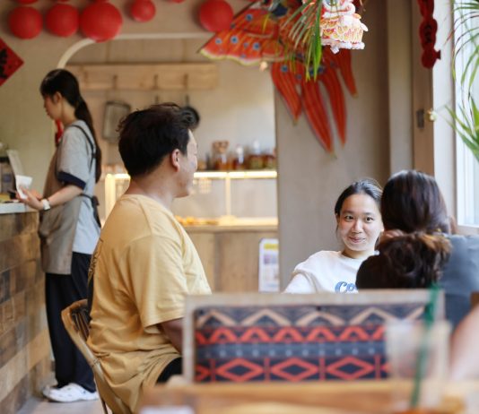 Cina: il “Villaggio di pietra” di Tianjin attrae numerosi turisti (3)