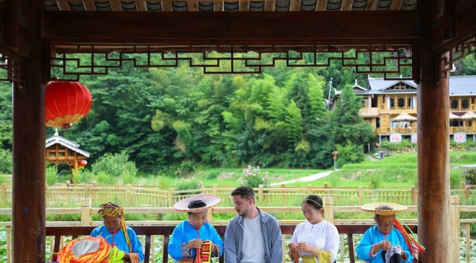 Cina: Hunan, Huxingshan attira turisti con clima montano e ricco patrimonio (1)
