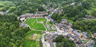 Cina: Hunan, Huxingshan attira turisti con clima montano e ricco patrimonio (2)
