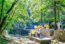 Cina: Anhui, monte Langya attira turisti con attività diurne e notturne (3)