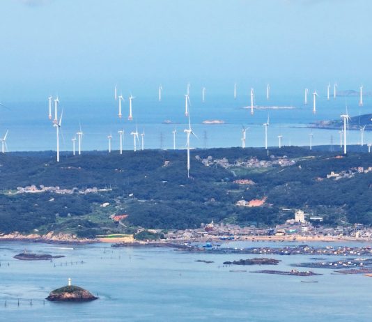 Cina mira a una produzione di energia da fonti non fossili al 50% entro il 2030