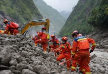 Cina: Xizang, oltre 2.100 soccorritori impegnati nelle ricerche dopo colata di fango (2)