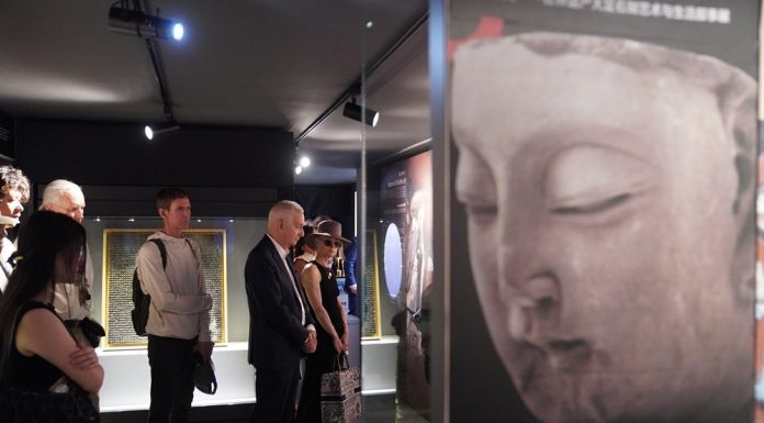 Cina: le incisioni rupestri di Dazu in mostra a New York (2)