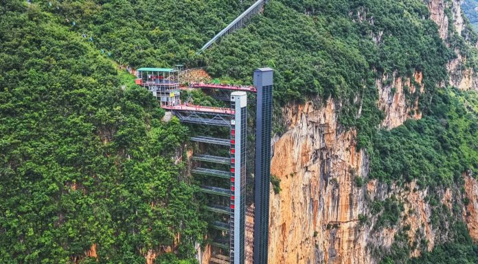 Cina: Yunnan, villaggio potenzia infrastrutture per raggiungere fondovalle (2)