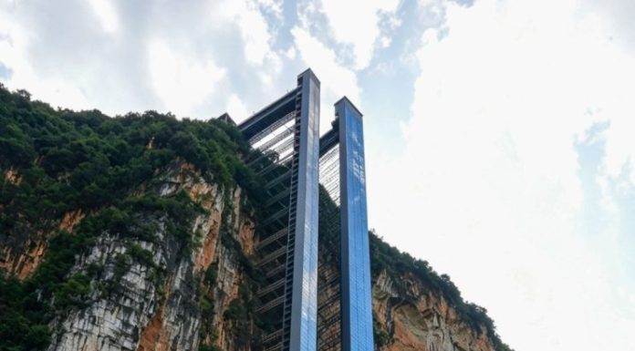 Cina: Yunnan, villaggio potenzia infrastrutture per raggiungere fondovalle (3)