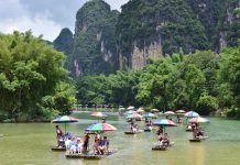 Cina: attività acquatiche per rinfrescarsi durante l’estate