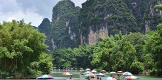 Cina: attività acquatiche per rinfrescarsi durante l’estate