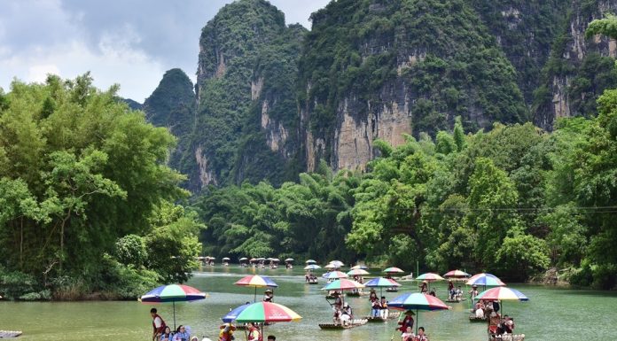 Cina: attività acquatiche per rinfrescarsi durante l’estate