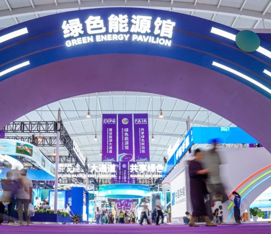 Cina: commercio dei servizi in crescita dell’8,3% nel primo semestre
