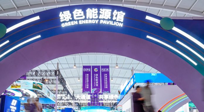 Cina: commercio dei servizi in crescita dell’8,3% nel primo semestre
