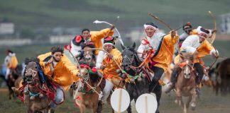 Cina: acrobazie a cavallo nella contea di Litang (2)