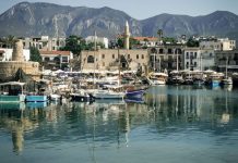 Cipro, un traghetto si ribalta e affonda al largo di Girne: ci sono dei morti