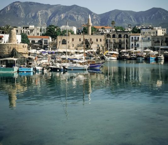Cipro, un traghetto si ribalta e affonda al largo di Girne: ci sono dei morti