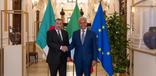 Piantedosi incontra l’omologo algerino Sayoud, focus sui flussi migratori