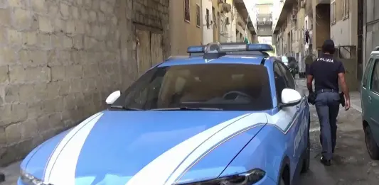 Palermo, spaccio e detenzione illegale di armi: tre arresti allo Zen