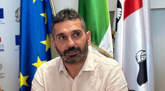 Pubblicato l’avviso per le imprese: 42,5 milioni per nuovi investimenti produttivi in Sardegna. Meloni: “Risorse per chi vuole crescere”