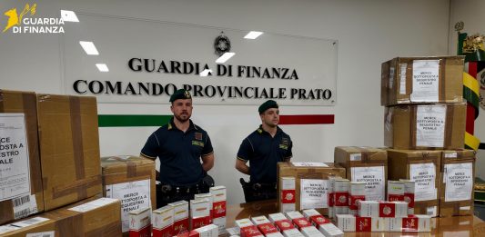Prato, sequestrati 125 kg di sigarette di contrabbando / Video