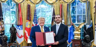 Malta, Ambassador Micallef presents credentials to Trump at the White House