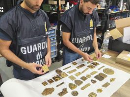 Scoperto un laboratorio del falso a Monza, sequestrate matrici per riprodurre loghi di auto e moto