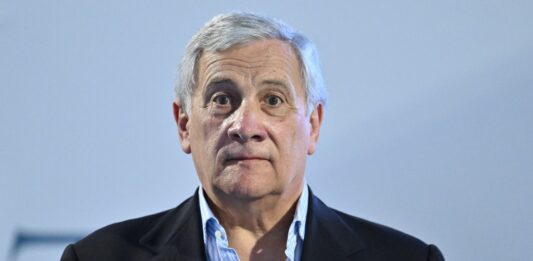 Tajani “Stop Schengen necessario, pericolo jihadista da non sottovalutare”