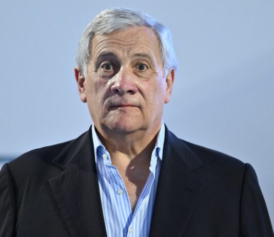 Tajani “Stop Schengen necessario, pericolo jihadista da non sottovalutare”