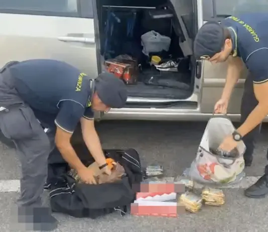 Porto di Civitavecchia, maxi sequestro di tabacco proveniente dall’Algeria