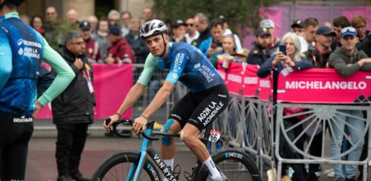 Tronchon vince in volata la 10^ tappa della Vuelta, Mas resta leader